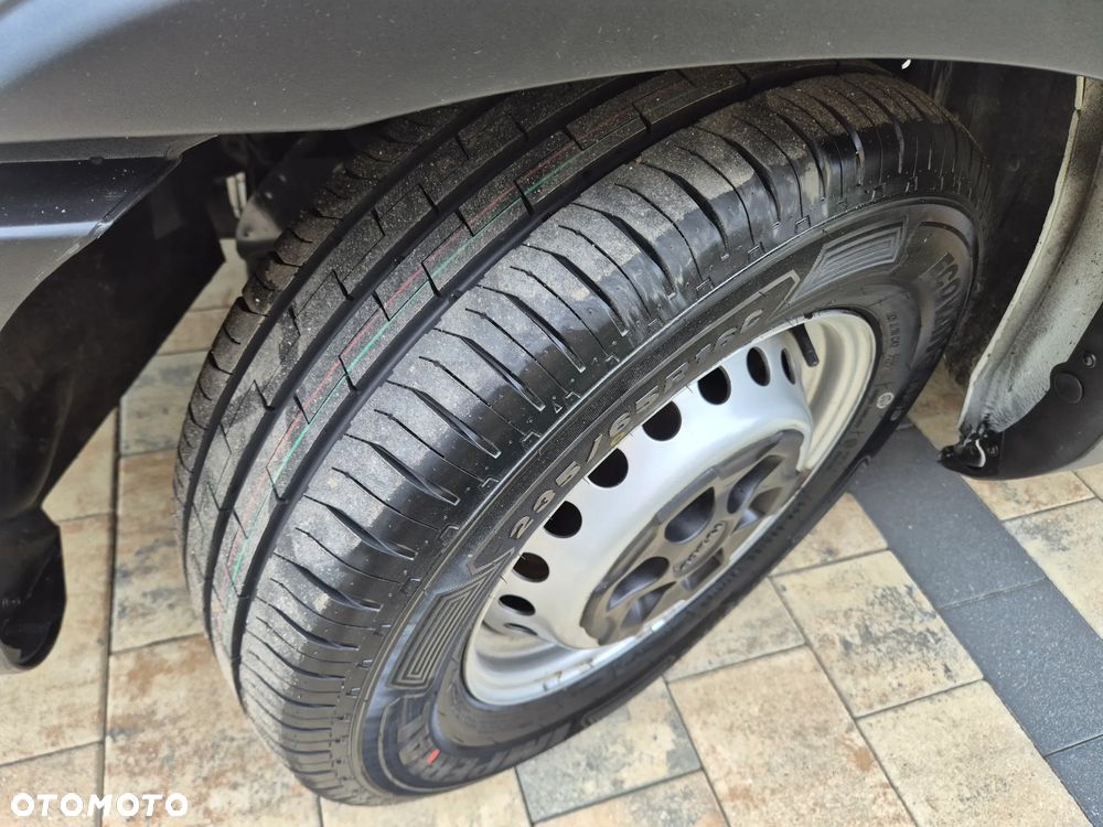 Iveco DAILY 35S18 HIMATIC 3.0 SPROWADZAONY KLIMA MAXI L4H2 - 9