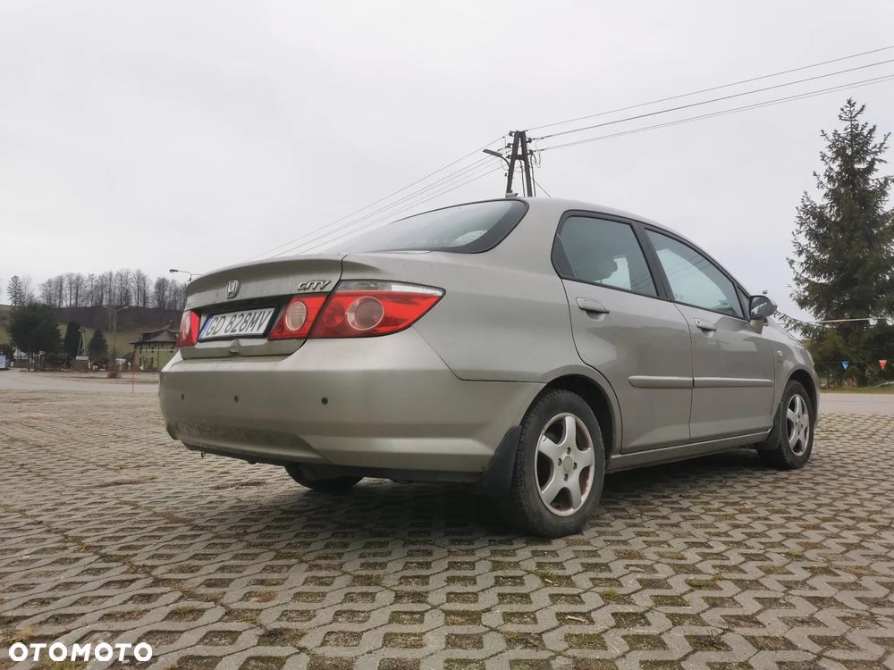 Honda City 1.4 Comfort - 13