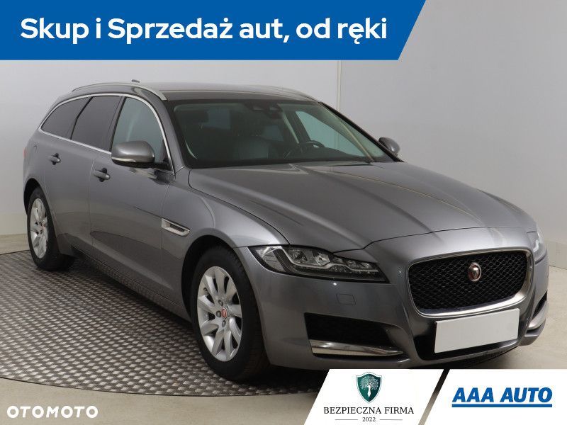 Jaguar XF - 3