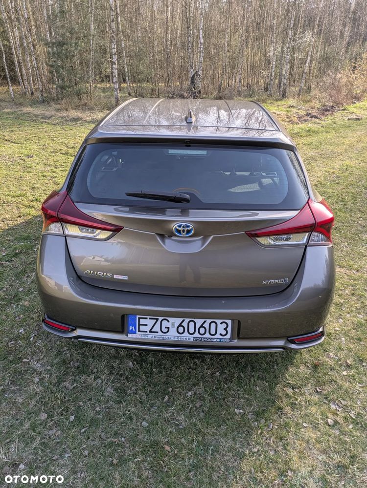 Toyota Auris Hybrid 135 Premium - 4