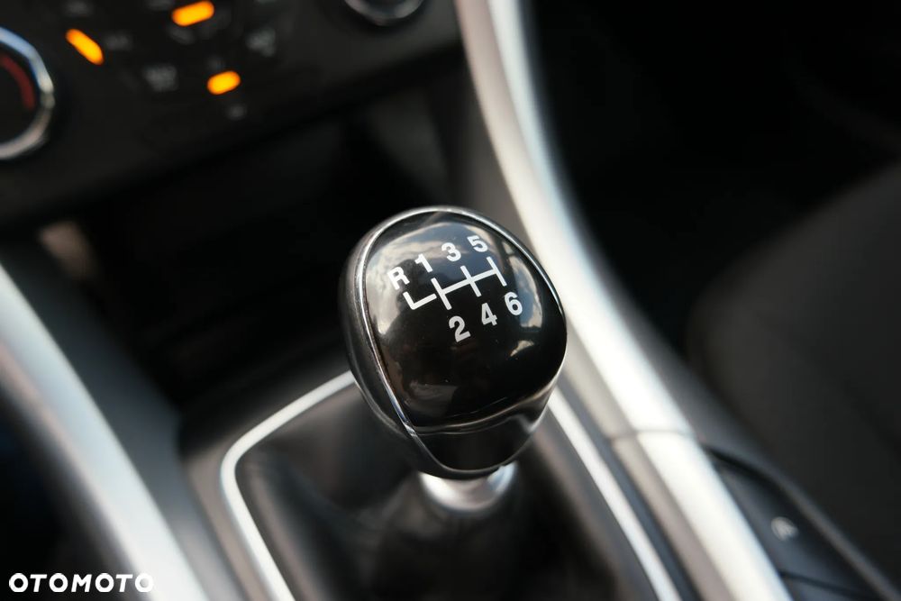 Ford Mondeo - 28