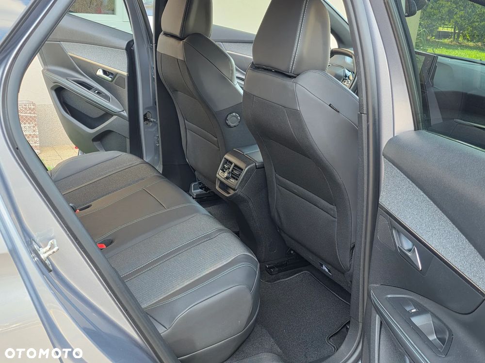 Peugeot 3008 1.6 PureTech Hybrid4 PHEV Allure S&S EAT8 - 33