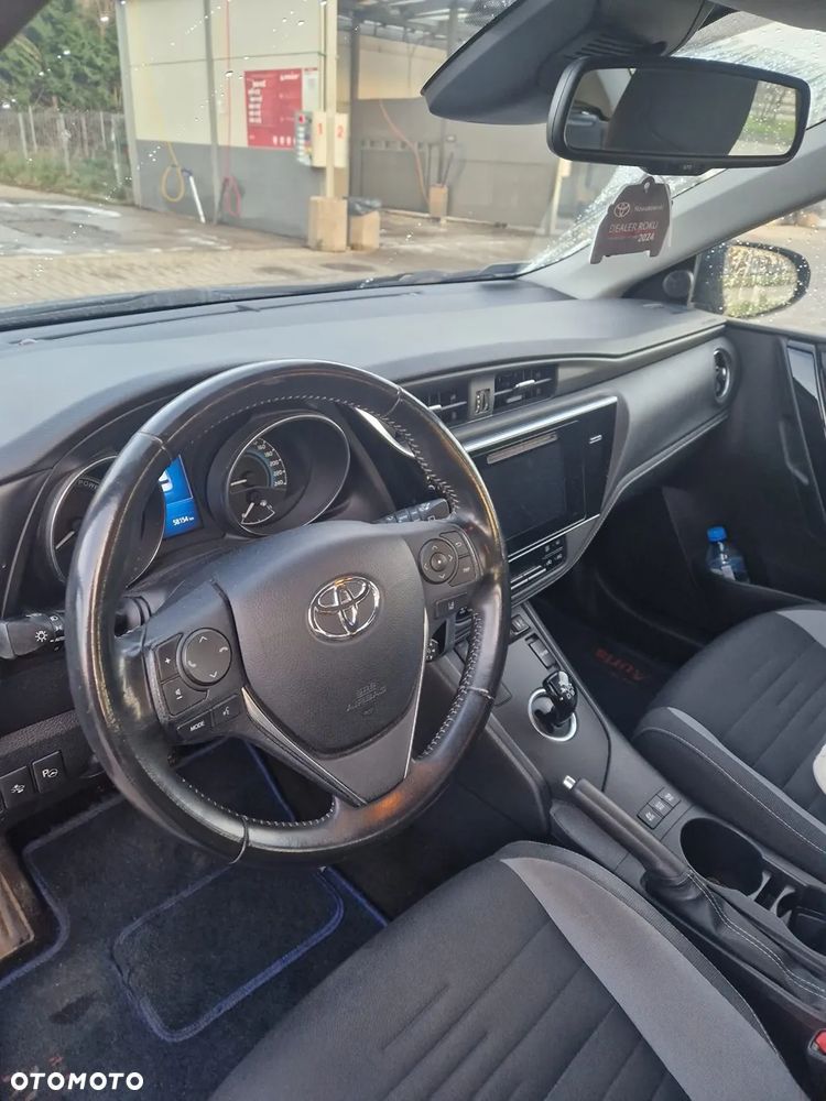 Toyota Auris Hybrid 135 Premium - 16