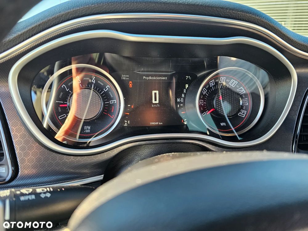 Dodge Challenger 3.6 SXT Plus - 15