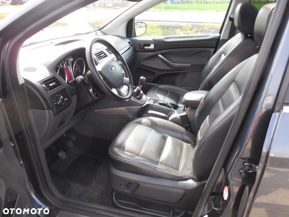 Ford Kuga - 19