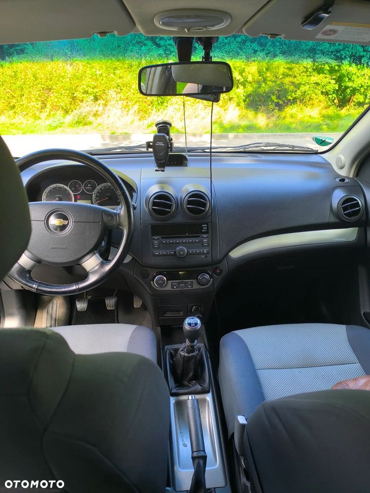 Chevrolet Aveo 1.4 16V Base - 12