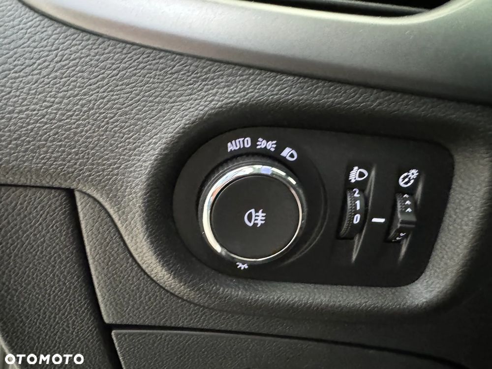 Opel Astra V 1.2 T Edition S&S - 14