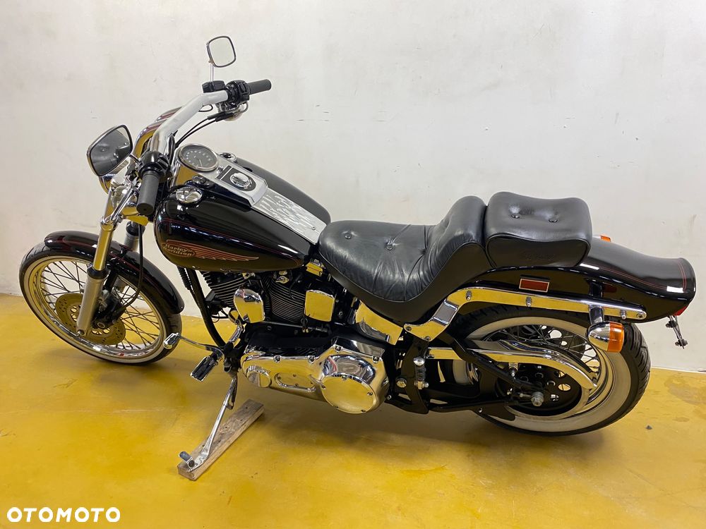Harley-Davidson Softail Custom - 4
