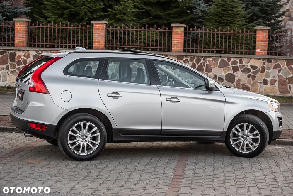 Volvo XC 60 T6 AWD Momentum - 11