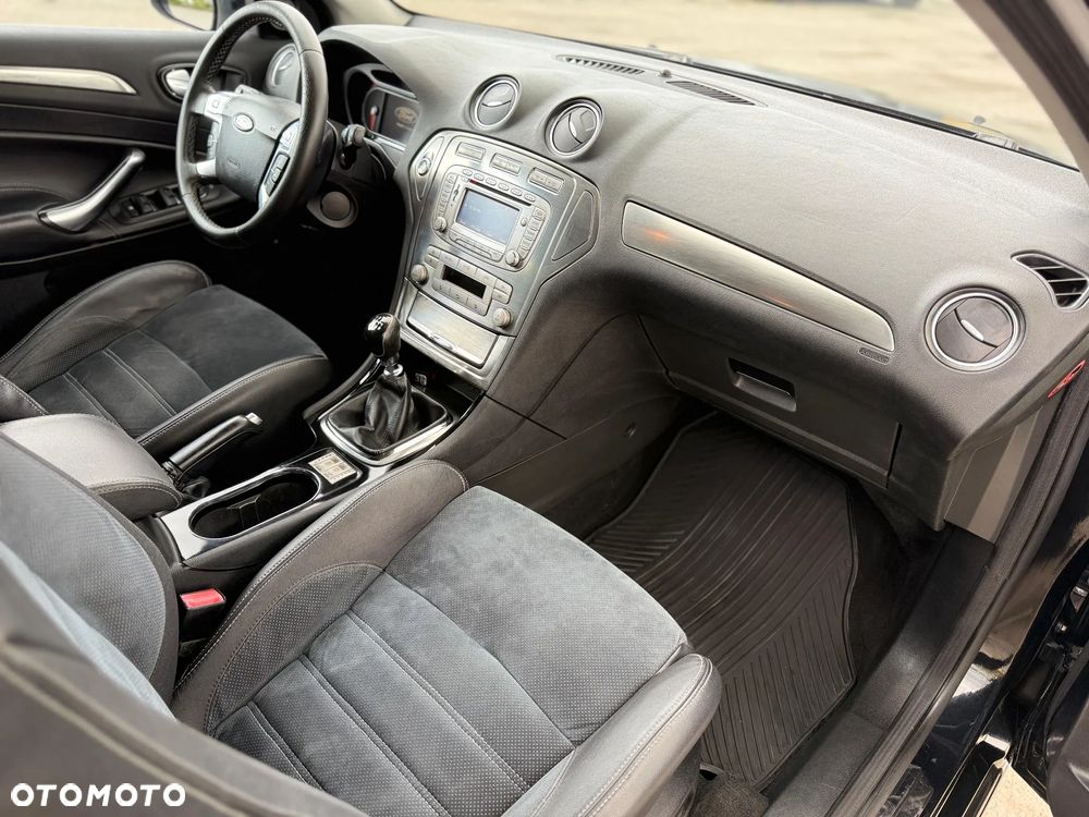 Ford Mondeo 2.2 TDCi Black Magic - 14