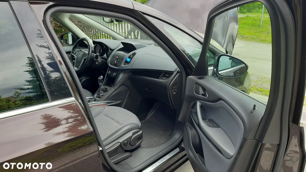 Opel Zafira - 12