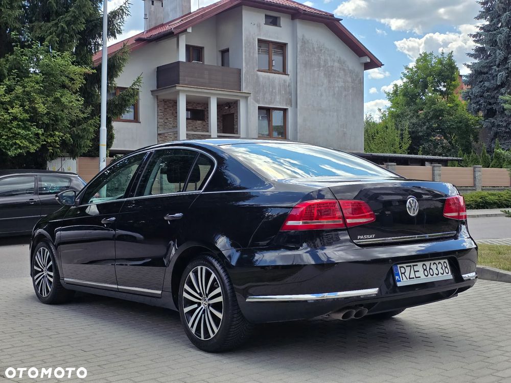 Volkswagen Passat 2.0 TDI Highline DSG - 16