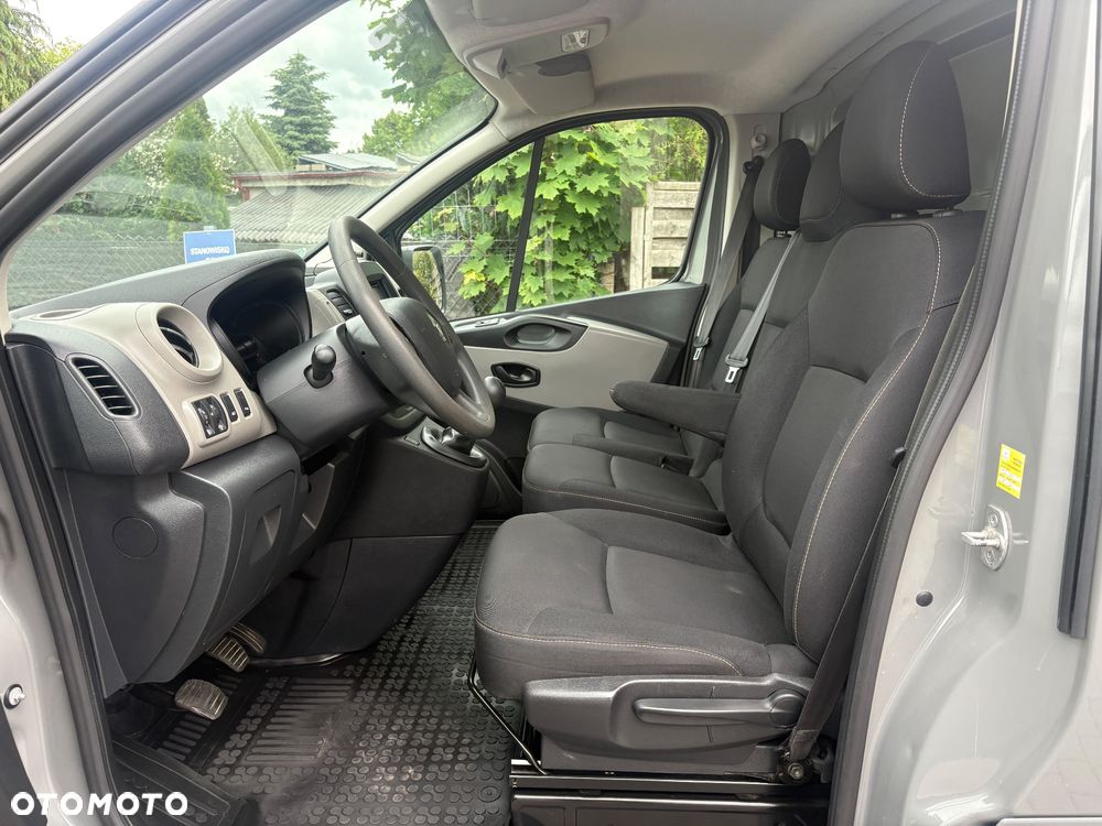 Renault Trafic - 12