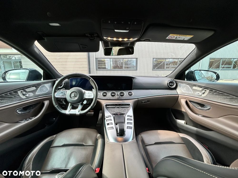 Mercedes-Benz AMG GT 43 4-Matic+ - 11