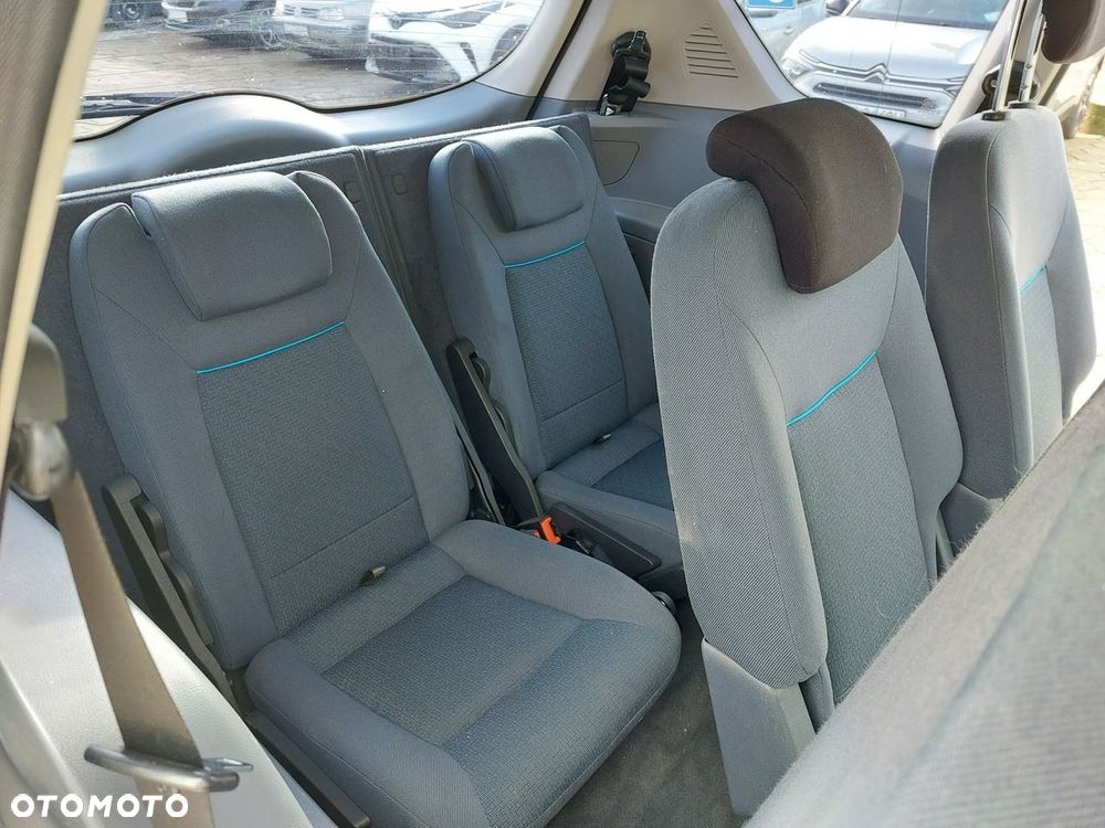 Ford S-Max - 16