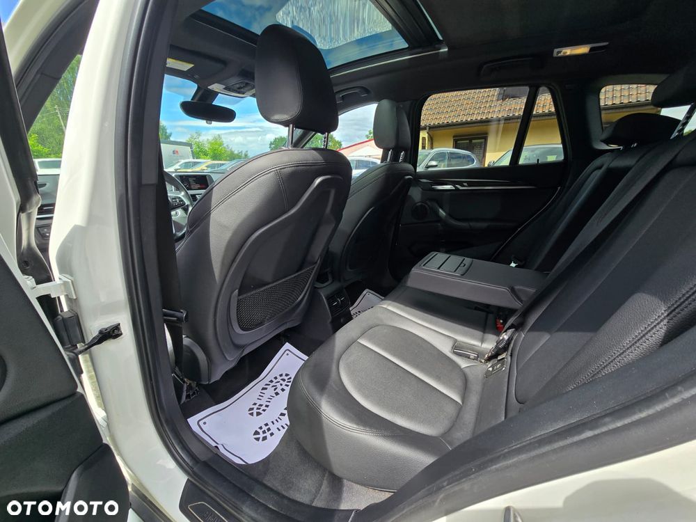 BMW X1 xDrive25i xLine - 15