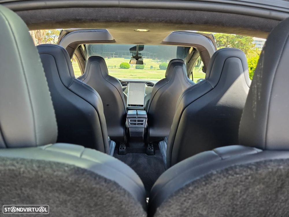 Tesla Model X 100D - 15