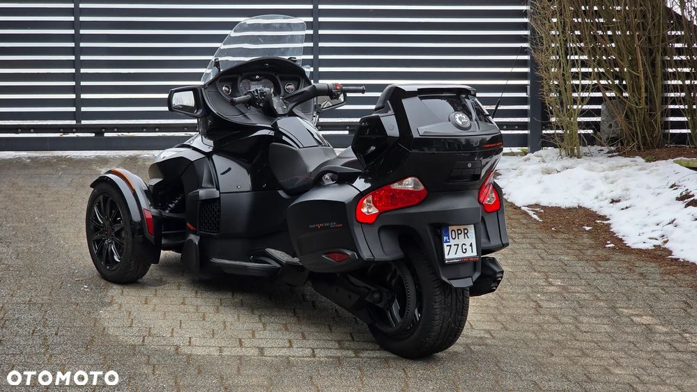 Can-Am Spyder - 6