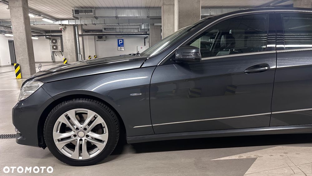 Mercedes-Benz Klasa E 350 CDI DPF 4Matic BlueEFFICIENCY 7G-TRONIC Avantgarde - 33
