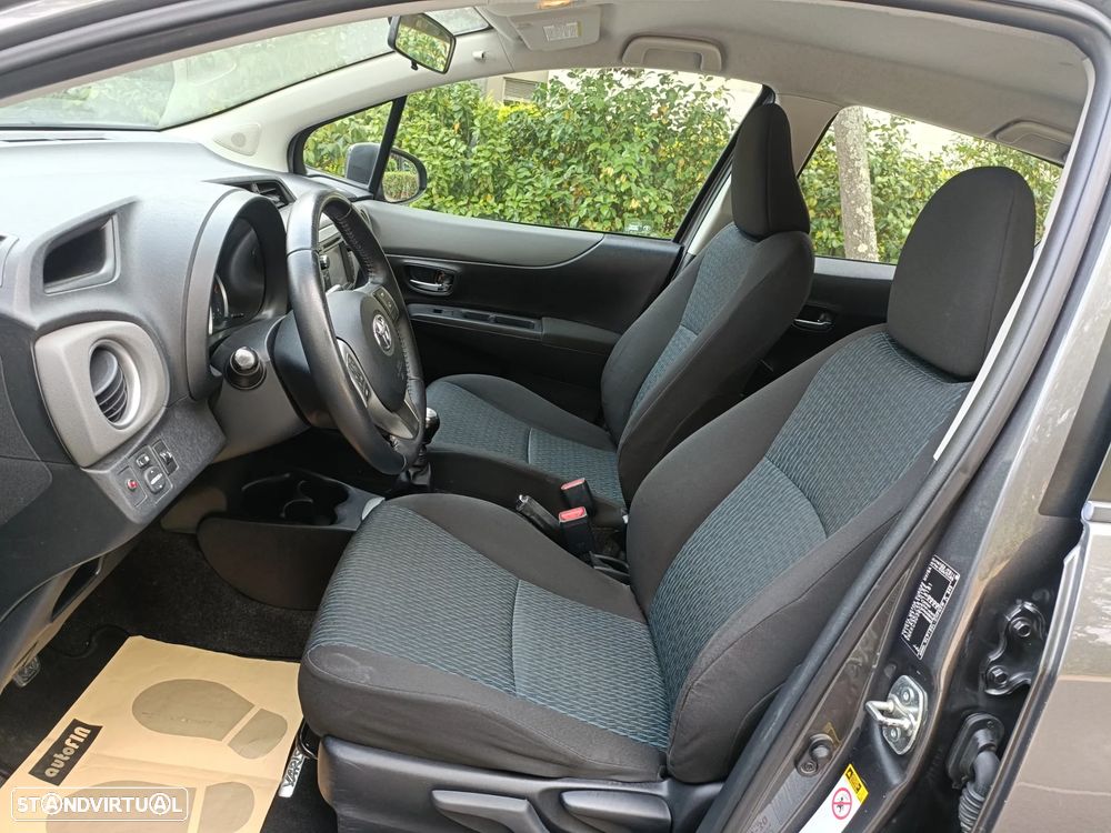 Toyota Yaris 1.4 D-4D High Pack+NAVI - 9