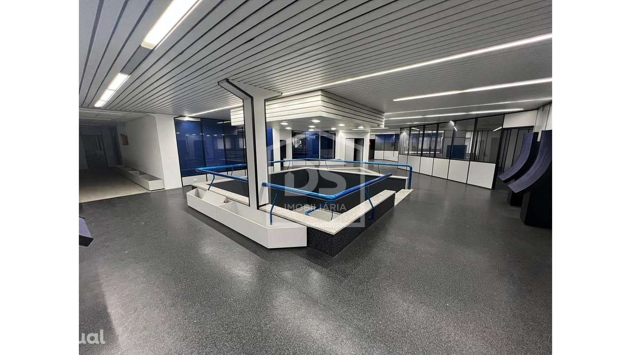 Armazém  Venda em Marinha Grande,Marinha Grande - Grande imagem: 2/44