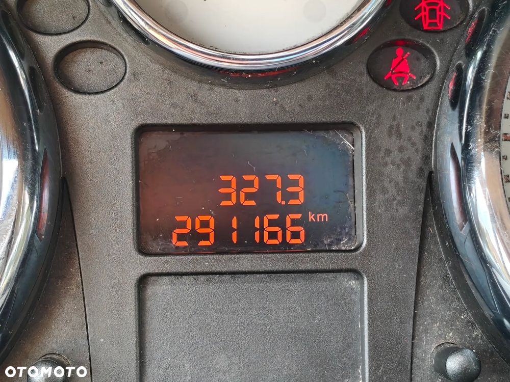 Peugeot 207 110 HDi FAP (Blue Lion) Sport - 22