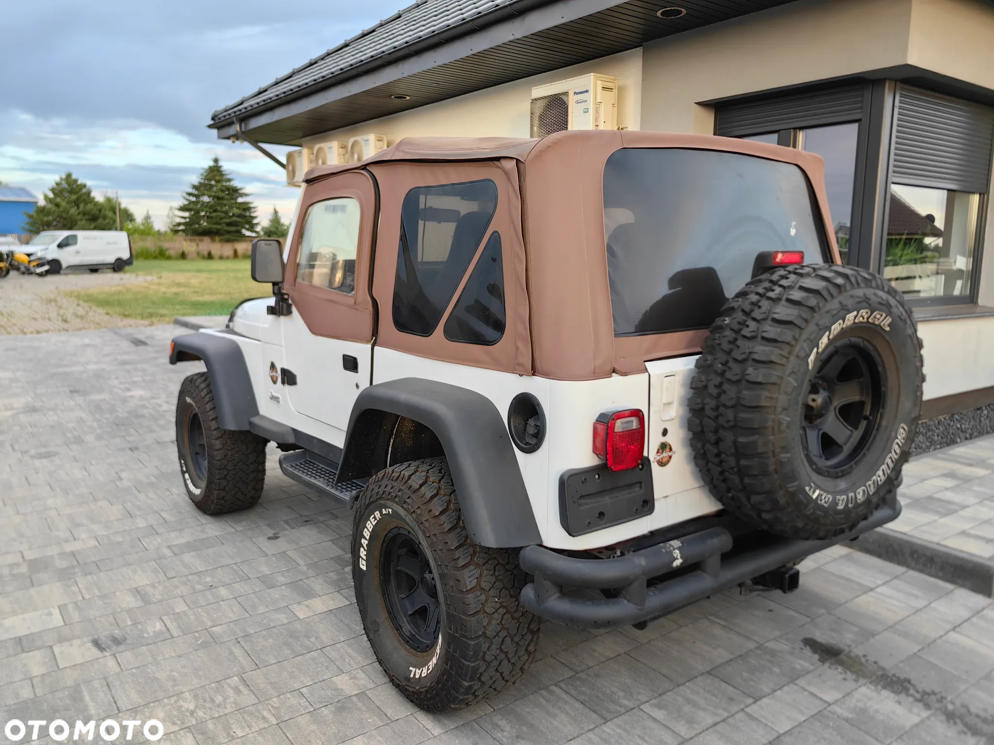 Jeep Wrangler 4.0 Automatik Sahara - 3