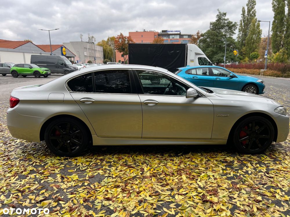 BMW Seria 5 535i xDrive - 15