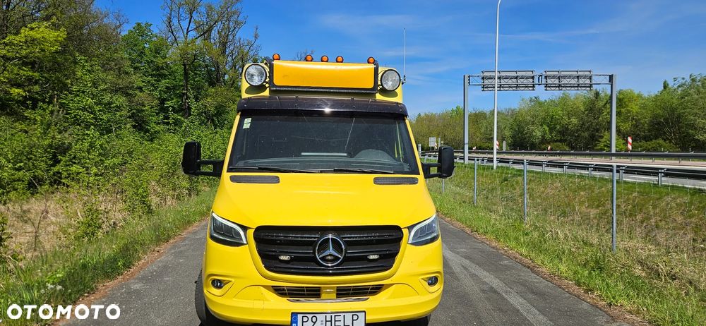 Mercedes-Benz Sprinter - 13