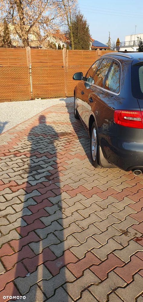 Audi A4 Avant 2.0 TDI - 9