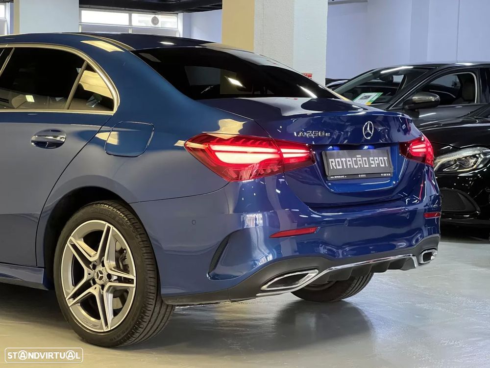 Mercedes-Benz A 250 Limousine e AMG Line - 44