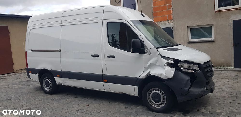 Mercedes-Benz Sprinter - 6