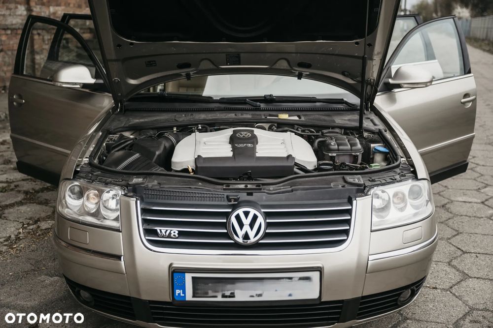 Volkswagen Passat 4.0 W8 4Mot Tiptr - 8