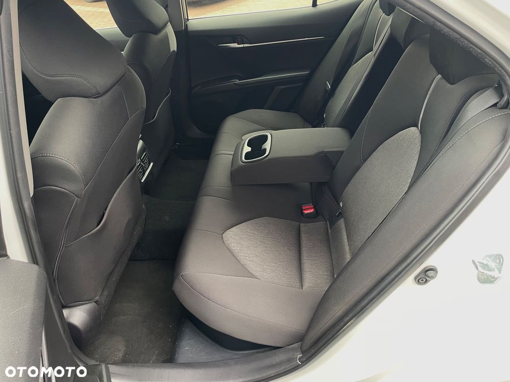 Toyota Camry 2.5 Hybrid Comfort CVT - 16