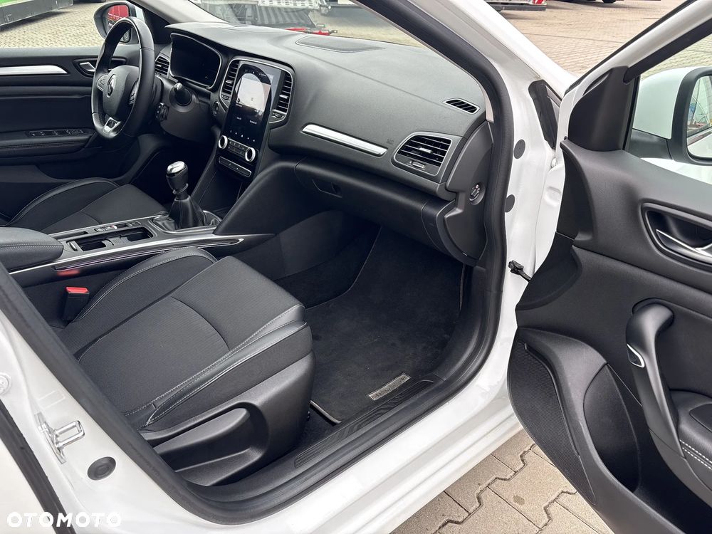 Renault Megane 1.3 TCe Intens - 16