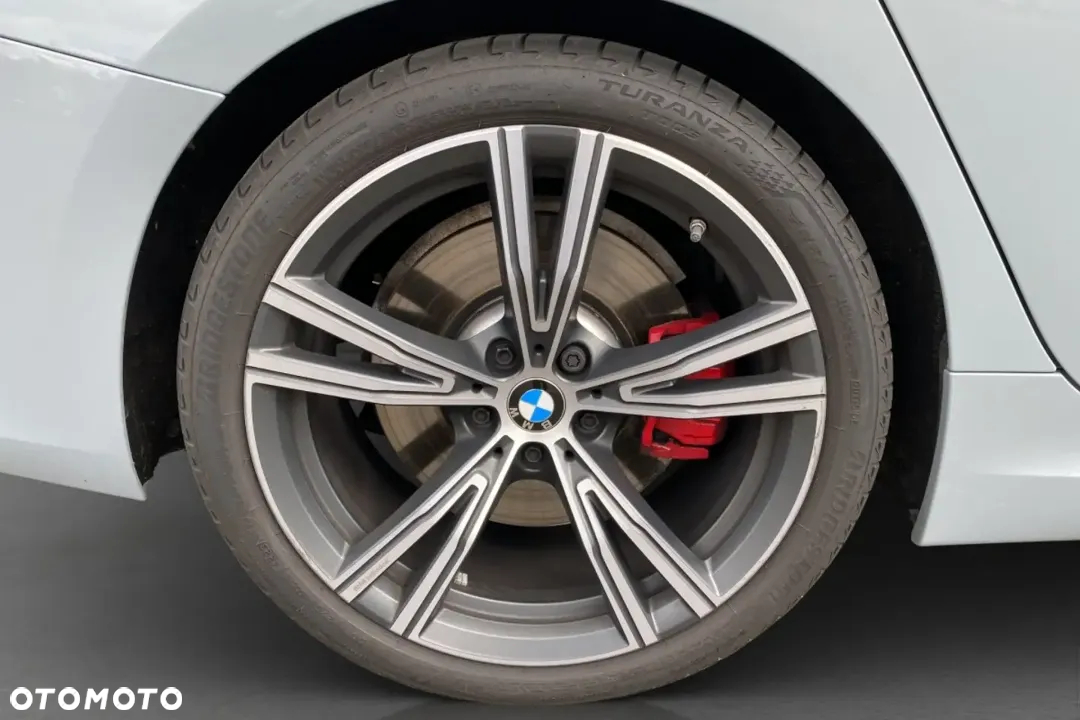 BMW Seria 3 M340i xDrive - 11