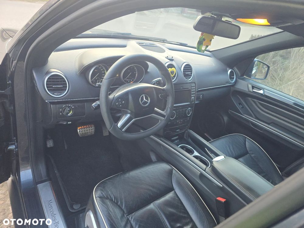 Mercedes-Benz ML - 7