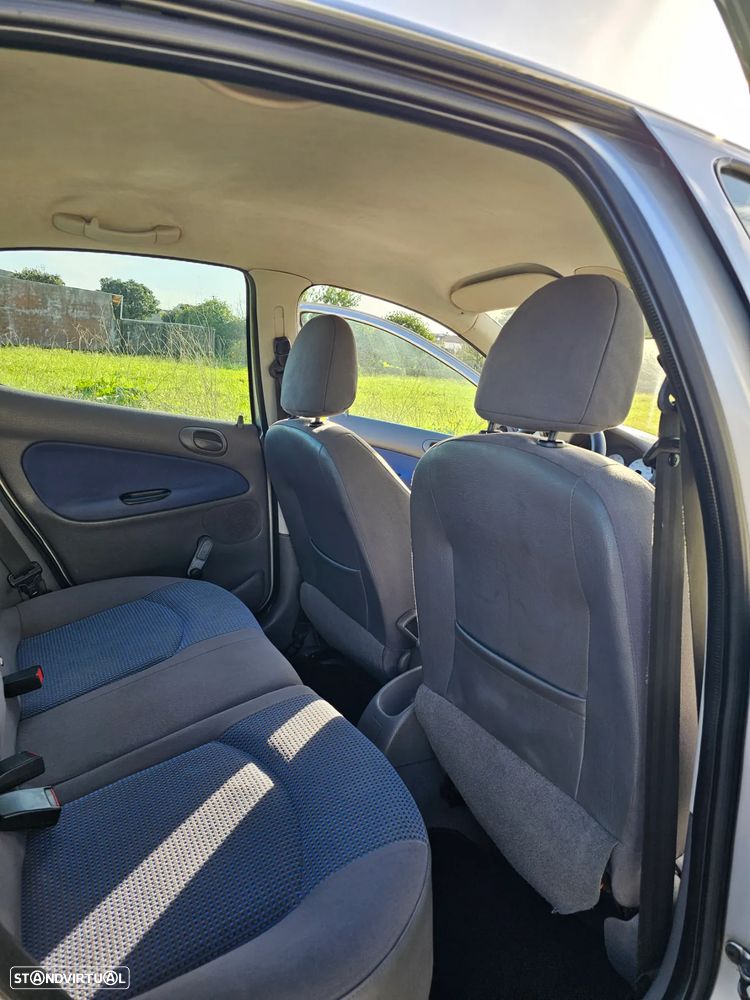 Peugeot 206 1.1 Color Line - 14