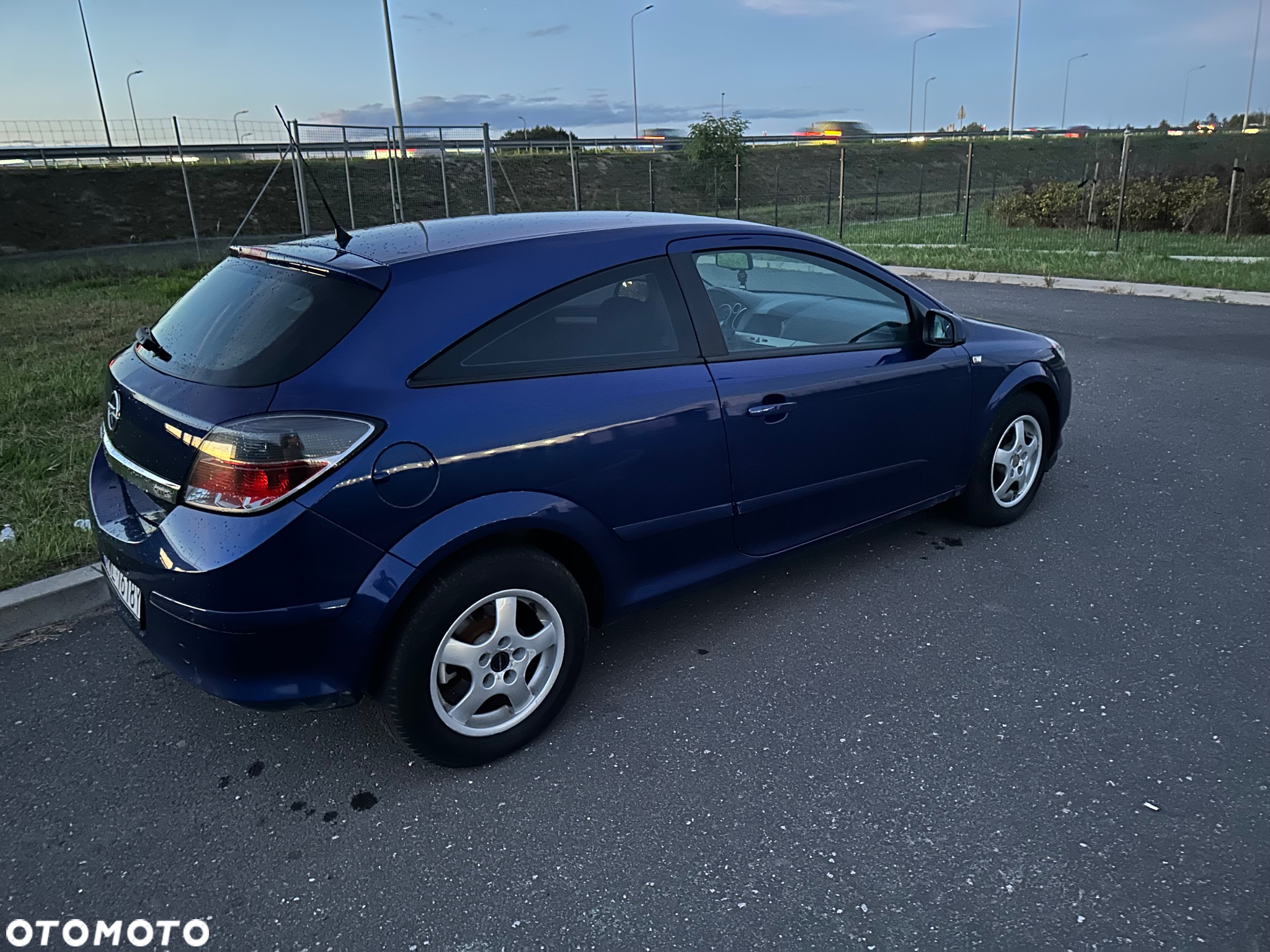 Opel Astra GTC 1.6 - 2