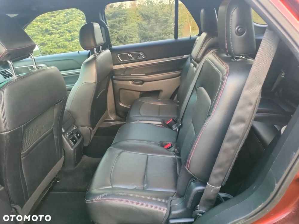 Ford Explorer - 10