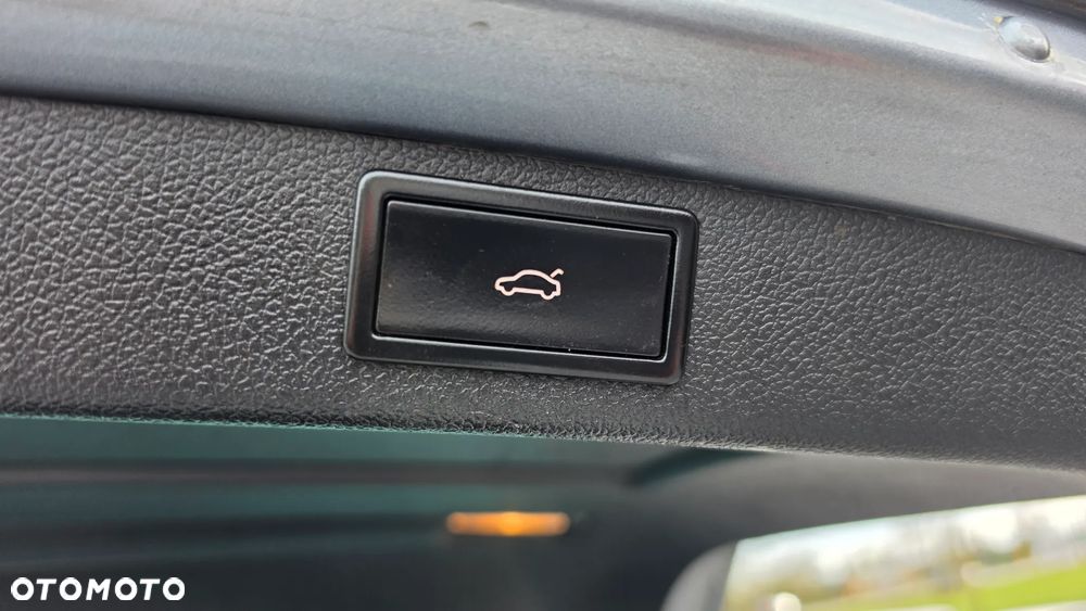 Skoda Superb 2.0 TDI DSG Elegance - 19