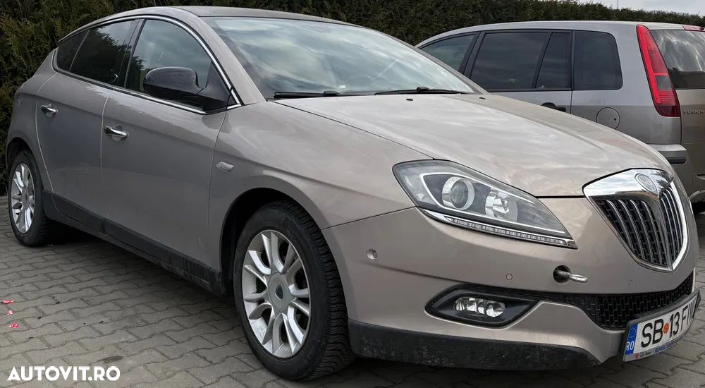 Lancia Delta 1.6 MultiJet Aut. Oro - 2