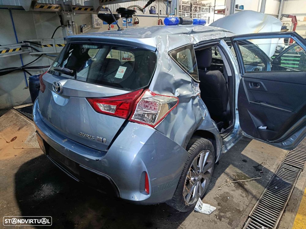Carro MOT:  TOYOTA AURIS 2013 1.8 HYBRID 99CV 5P AZUL GASOLINA/HIBRIDO - 1