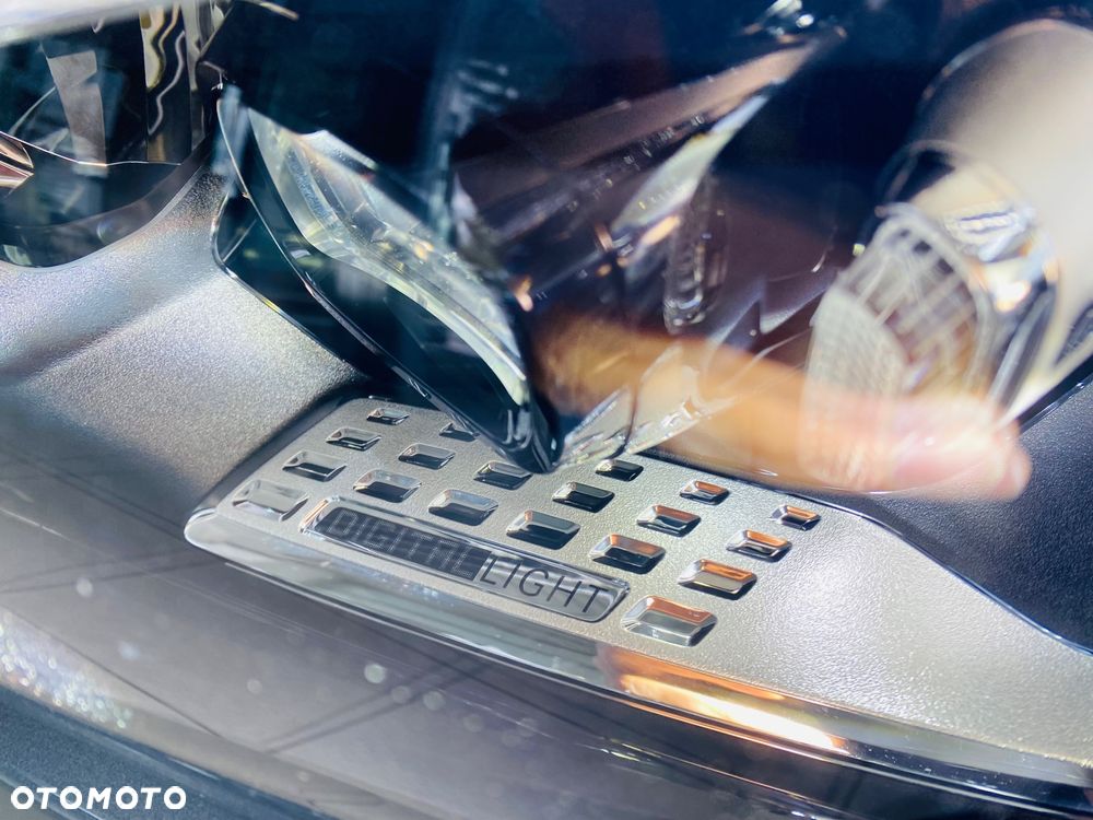 Mercedes-Benz Klasa C 220 d mHEV - 4