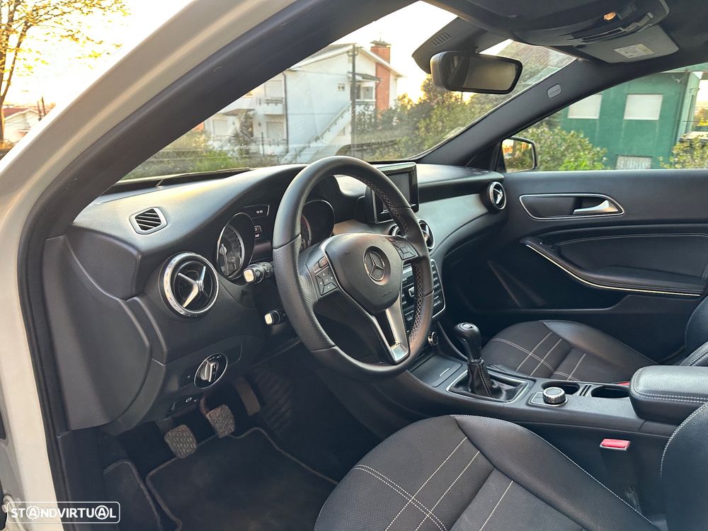 Mercedes-Benz GLA 200 (CDI) d Urban - 23