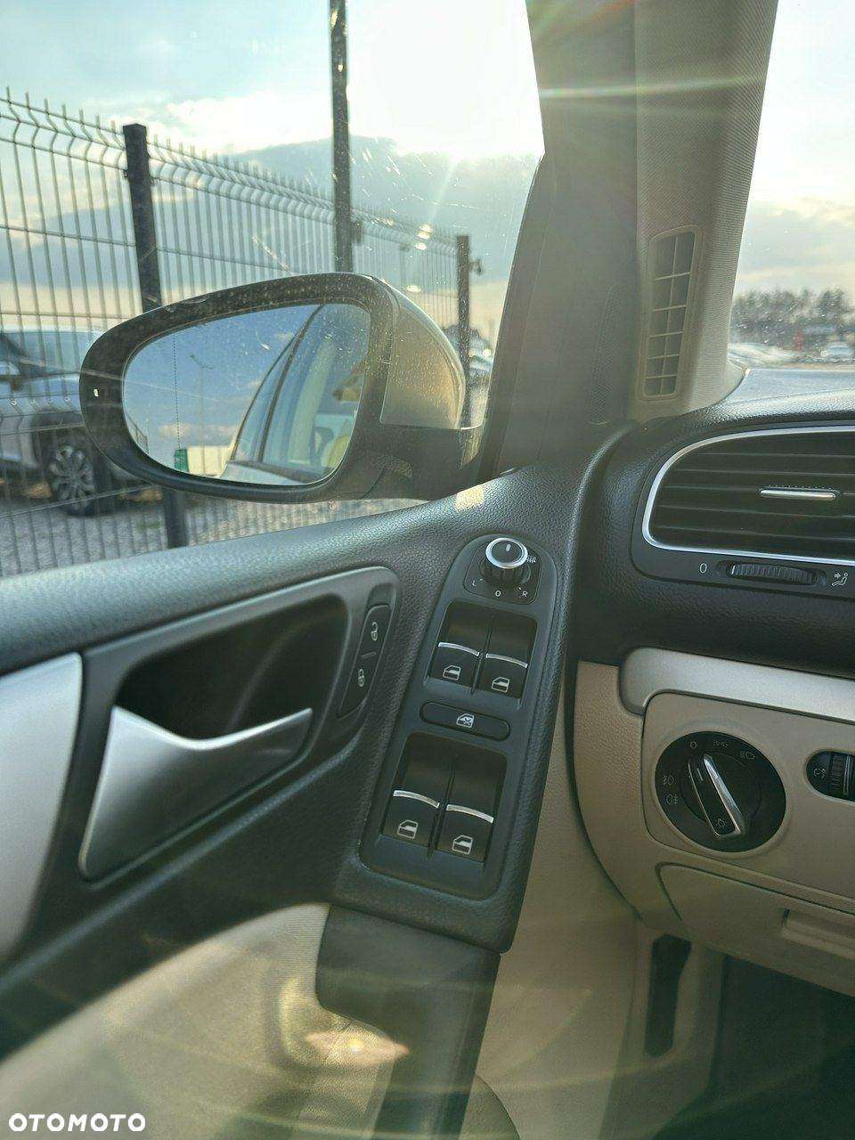 Volkswagen Golf - 15
