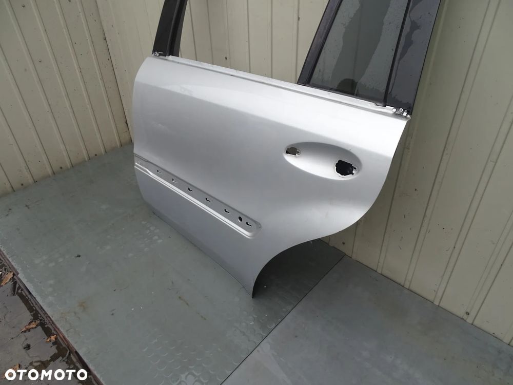 MB GL X 164 Drzwi lewy tył C775 - 9