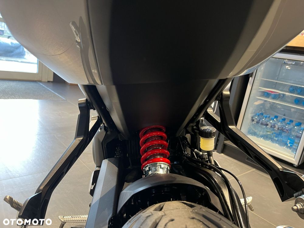 Triumph Trident - 13