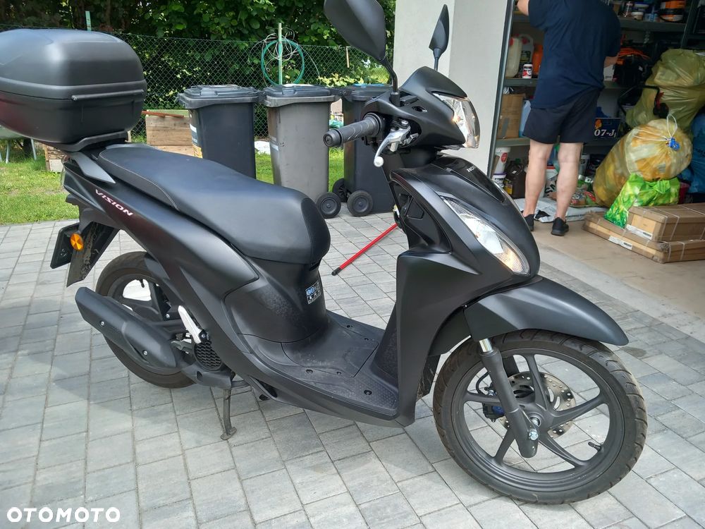 Honda Vision - 2