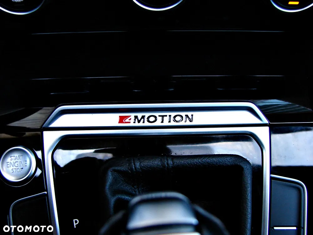 Volkswagen Passat Variant 2.0 TDI SCR 4Motion DSG (BMT) Highline - 30